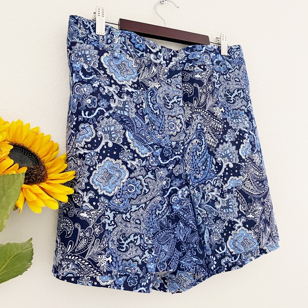 MICHAEL Michael Kors True Navy Paisley Printed Shorts - Picture 2 of 8